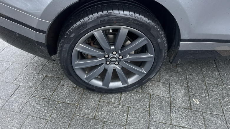 Land Rover Range Rover Velar 2.0 D240 R-Dynamic HSE 5dr Auto Diesel Estate